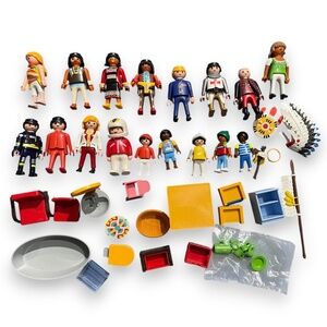 Vintage Playmobil Figure Lot – 17 Figures + Accessories